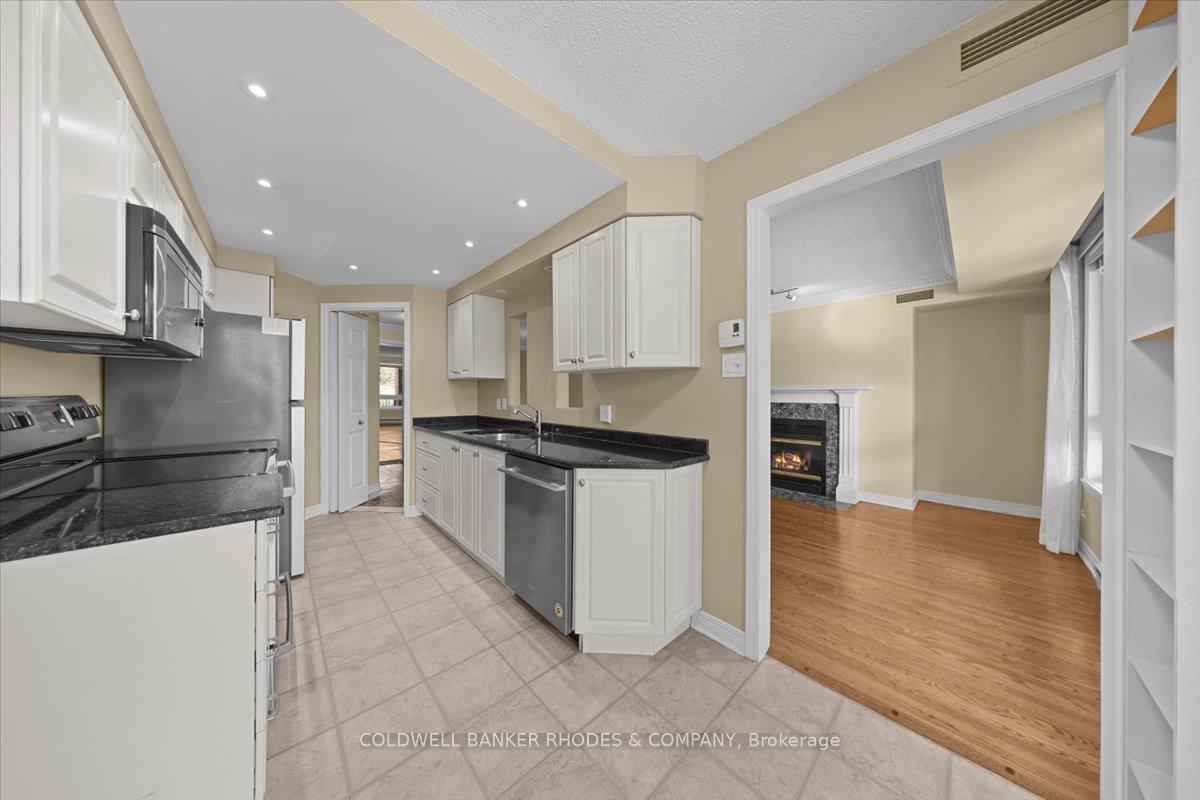 Photo 15 of Unit 205, 939 North River Road, Ottawa, Overbrook — HOMEH