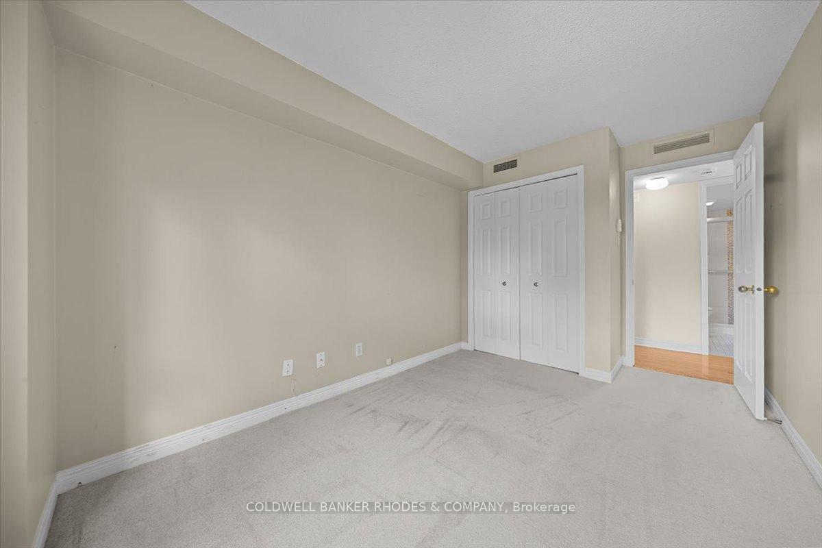 Photo 19 of Unit 205, 939 North River Road, Ottawa, Overbrook — HOMEH