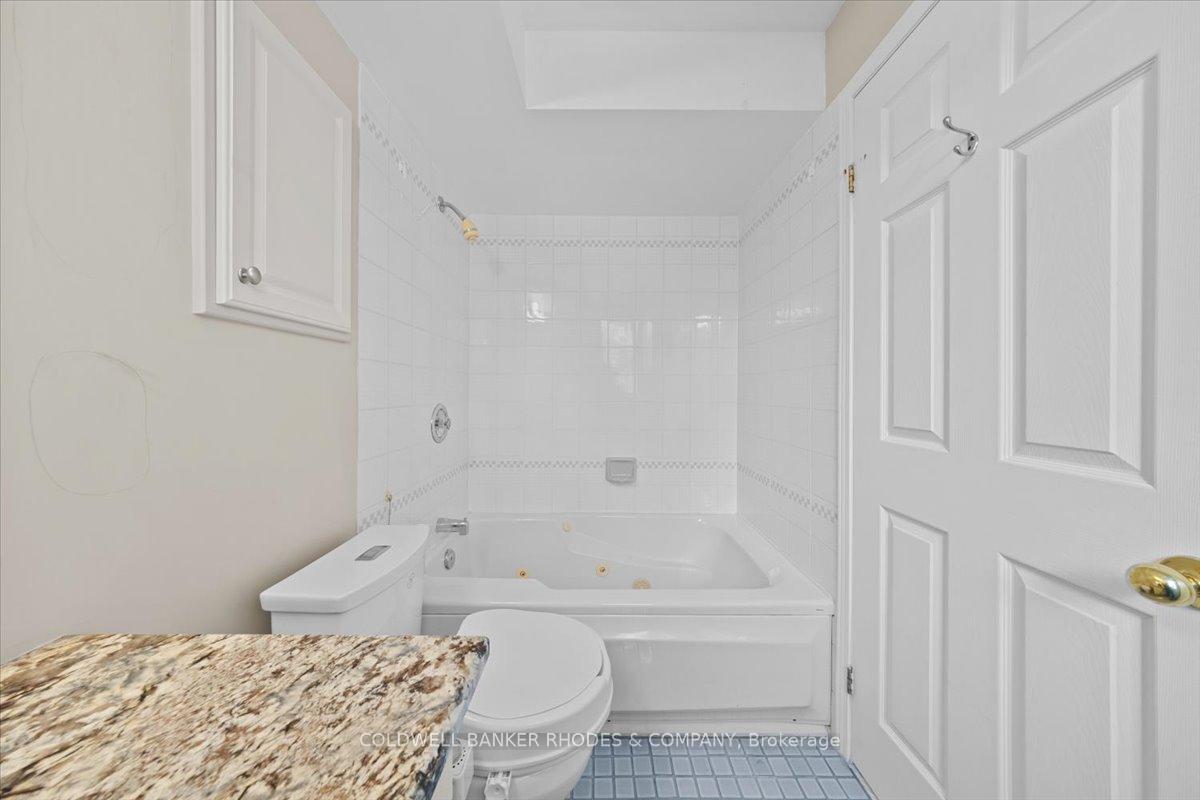 Photo 29 of Unit 205, 939 North River Road, Ottawa, Overbrook — HOMEH