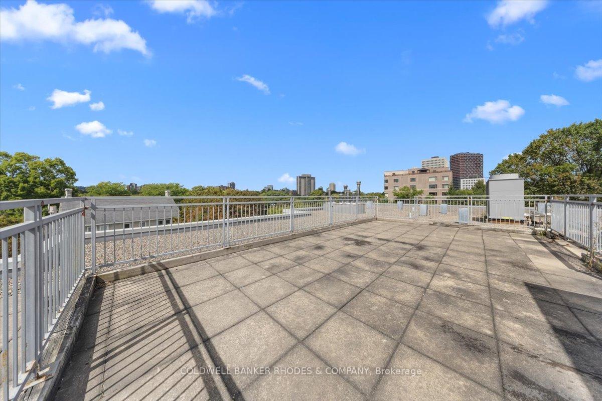 Photo 31 of Unit 205, 939 North River Road, Ottawa, Overbrook — HOMEH