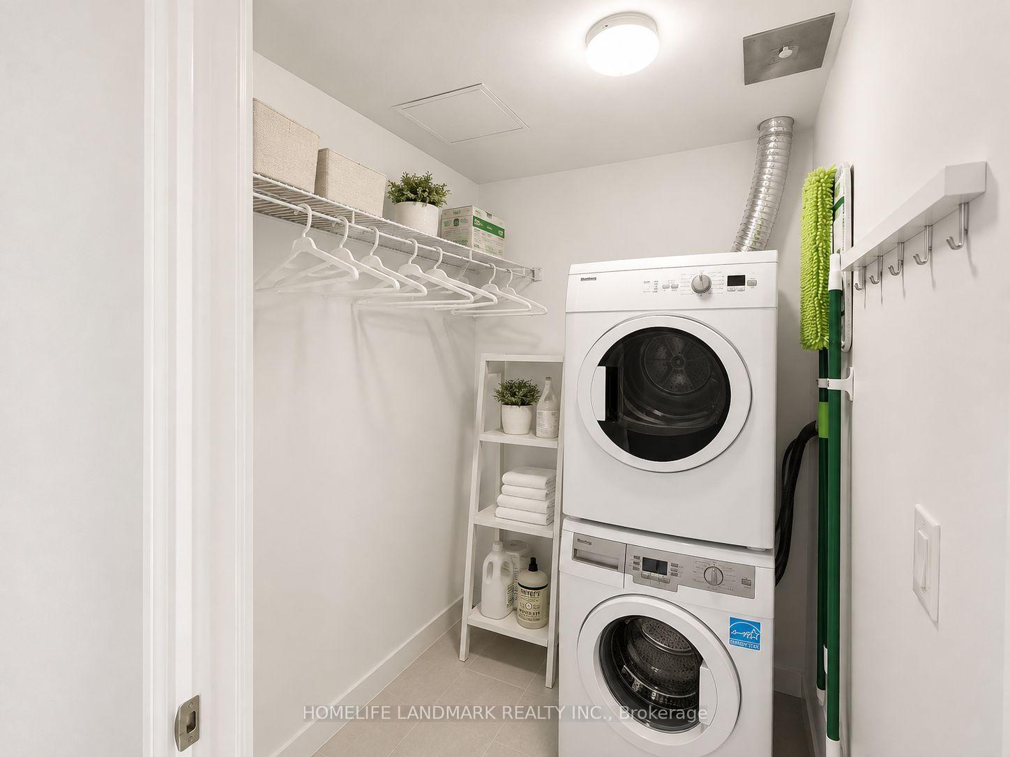 Photo 7 of Unit 3007, 70 Temperance Street, Toronto, Bay Street Corridor — HOMEH