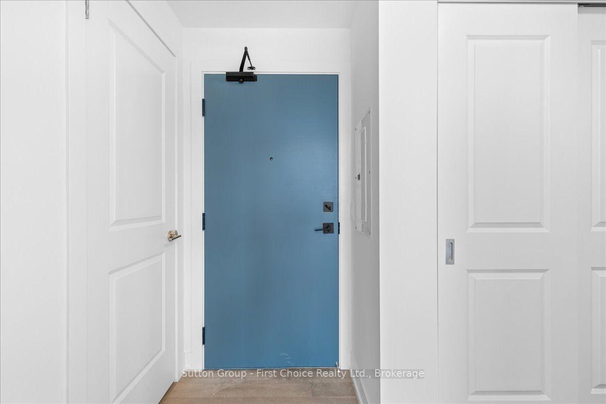 Photo 2 of 1063 Douglas Mccurdy Common Circle, Mississauga, Lakeview — HOMEH