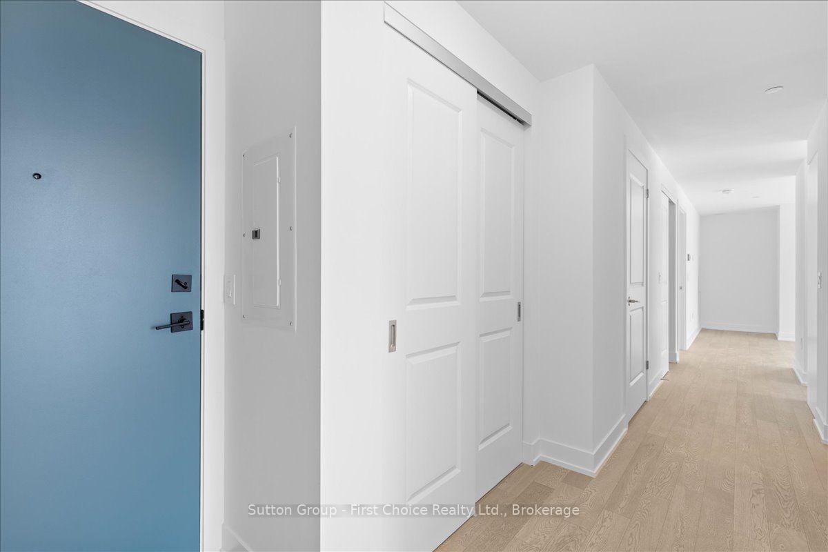 Photo 3 of 1063 Douglas Mccurdy Common Circle, Mississauga, Lakeview — HOMEH
