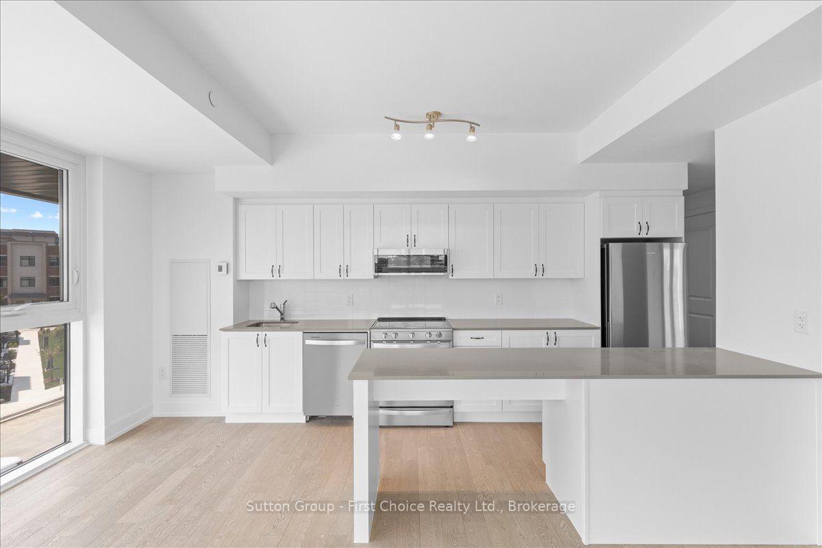 Photo 5 of 1063 Douglas Mccurdy Common Circle, Mississauga, Lakeview — HOMEH