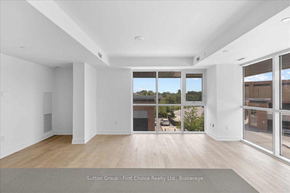 Photo 9 of 1063 Douglas Mccurdy Common Circle, Mississauga, Lakeview — HOMEH