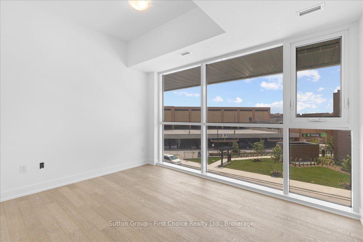 Photo 16 of 1063 Douglas Mccurdy Common Circle, Mississauga, Lakeview — HOMEH