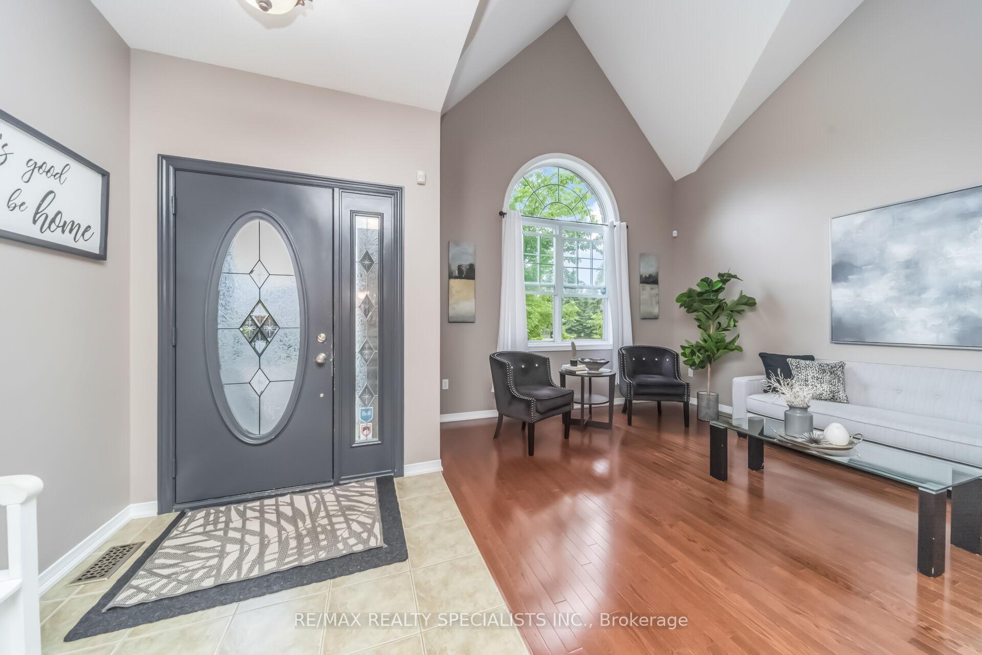 Photo 4 of 77 McMaster Road, Orangeville — HOMEH