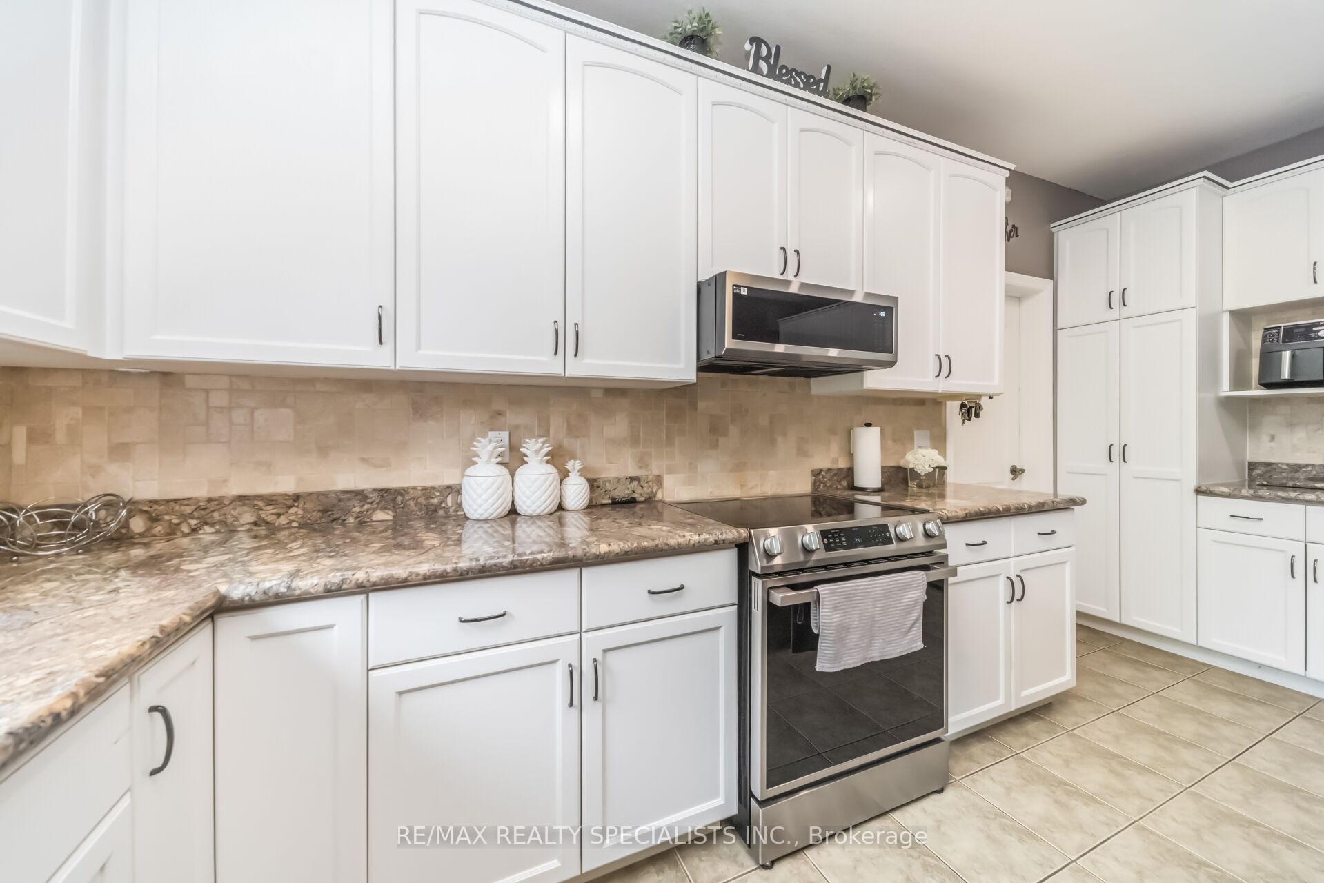 Photo 13 of 77 McMaster Road, Orangeville — HOMEH