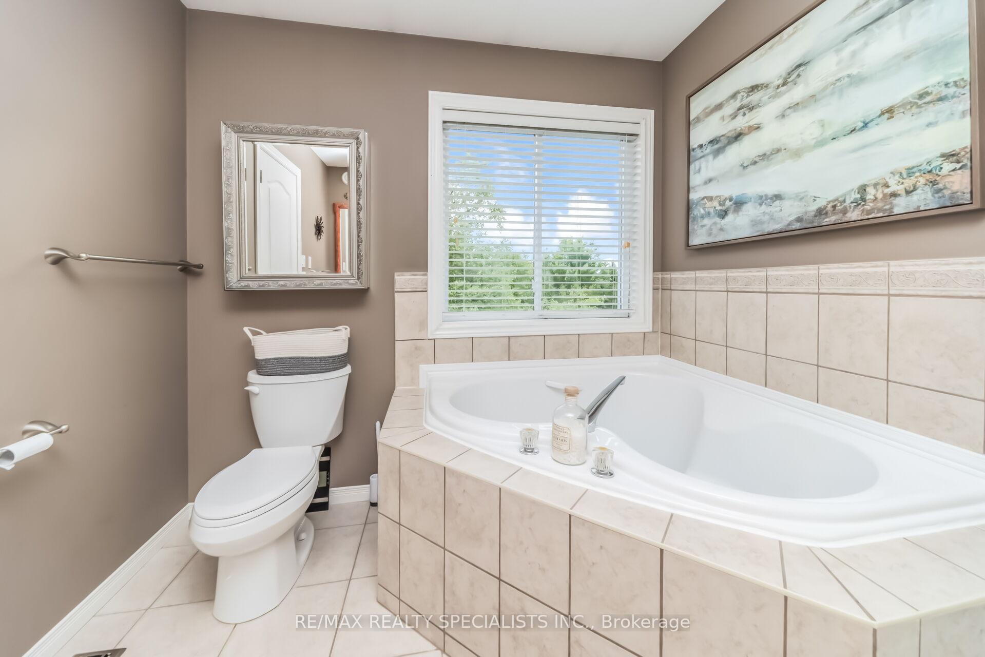 Photo 22 of 77 McMaster Road, Orangeville — HOMEH