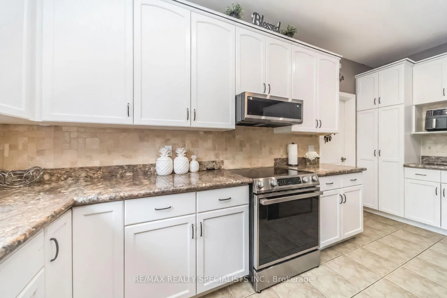 Photo 11 of 77 McMaster Road, Orangeville — HOMEH
