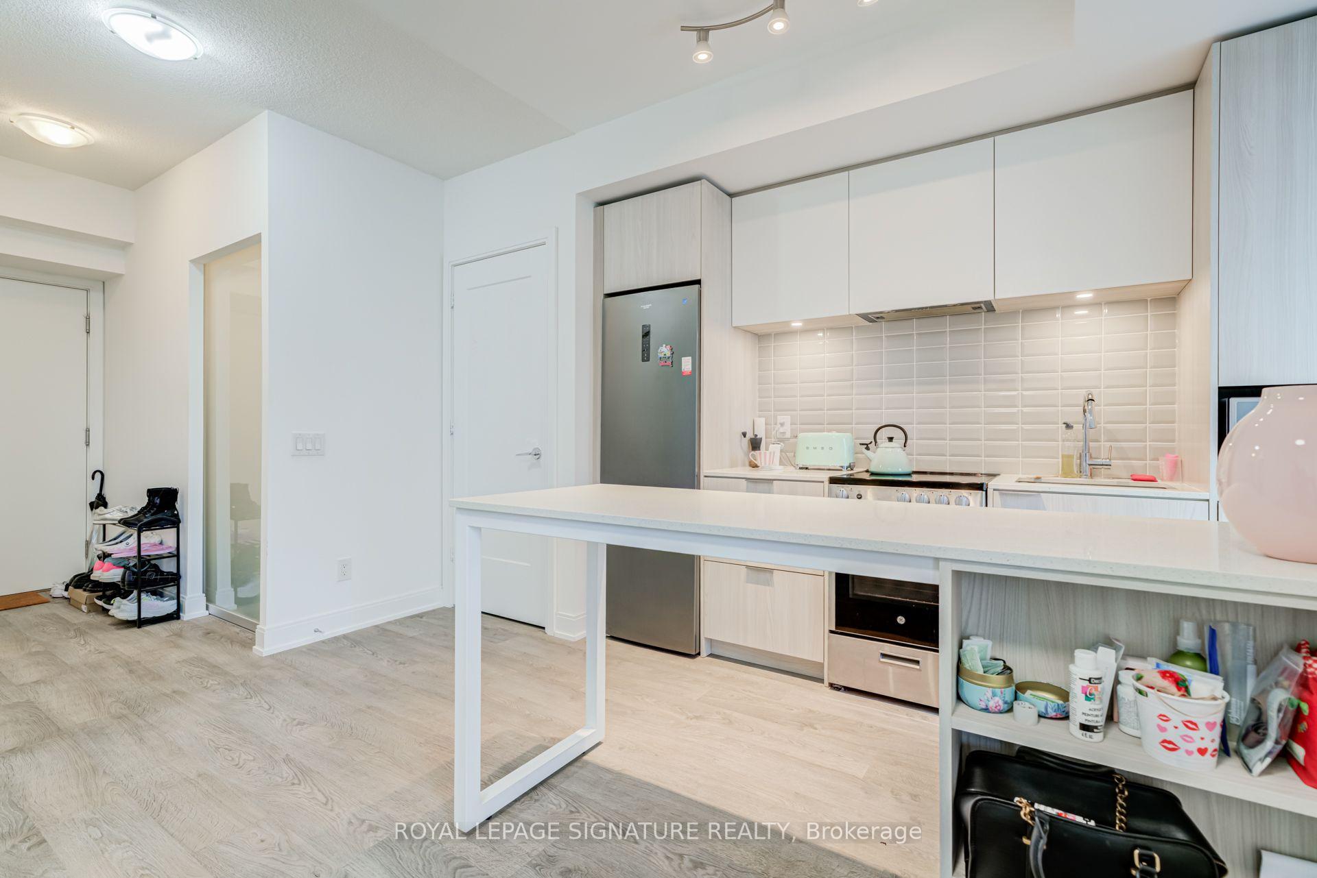 Photo 9 of Unit 1908, 70 Annie Craig Drive, Etobicoke, Mimico — HOMEH