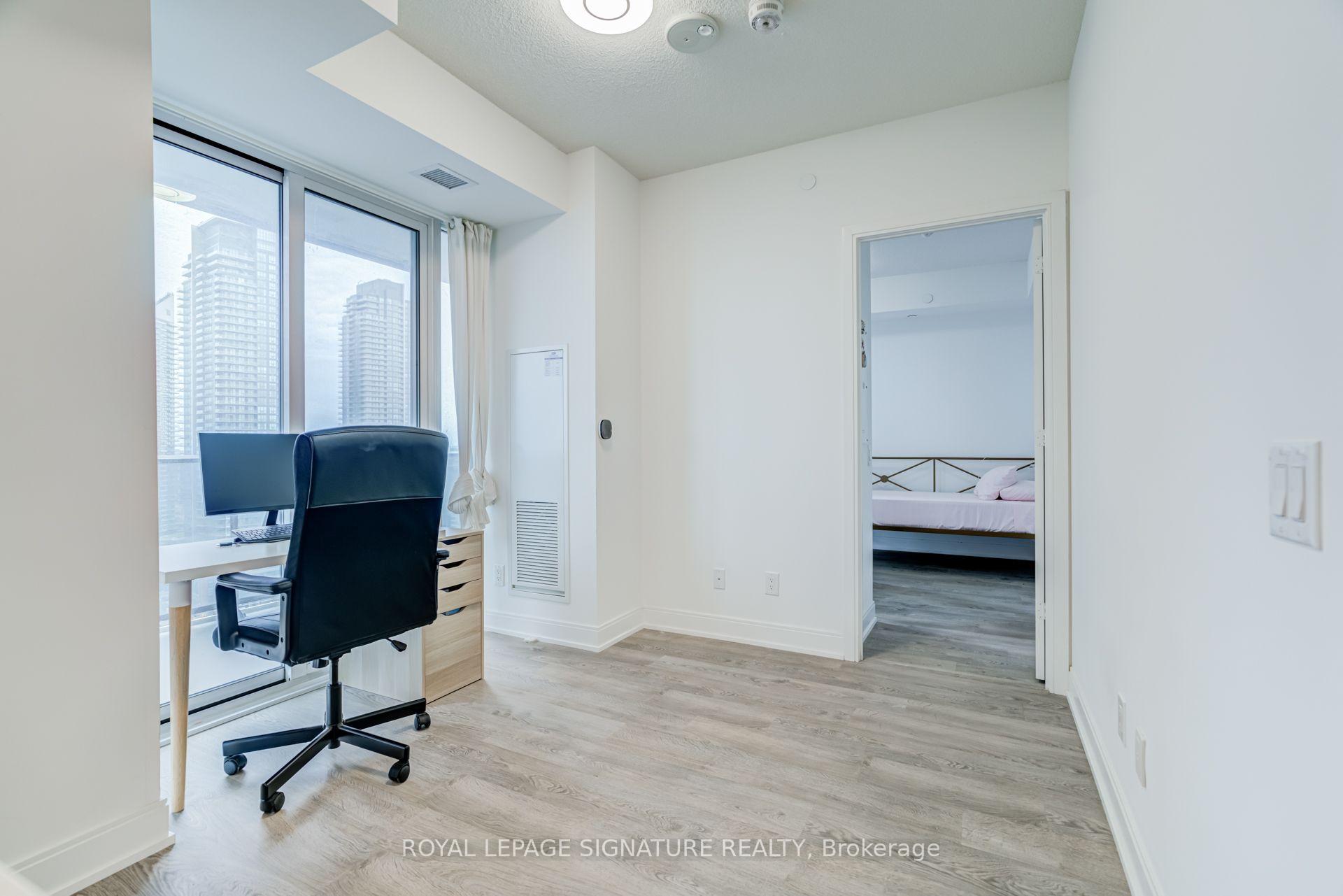 Photo 11 of Unit 1908, 70 Annie Craig Drive, Etobicoke, Mimico — HOMEH