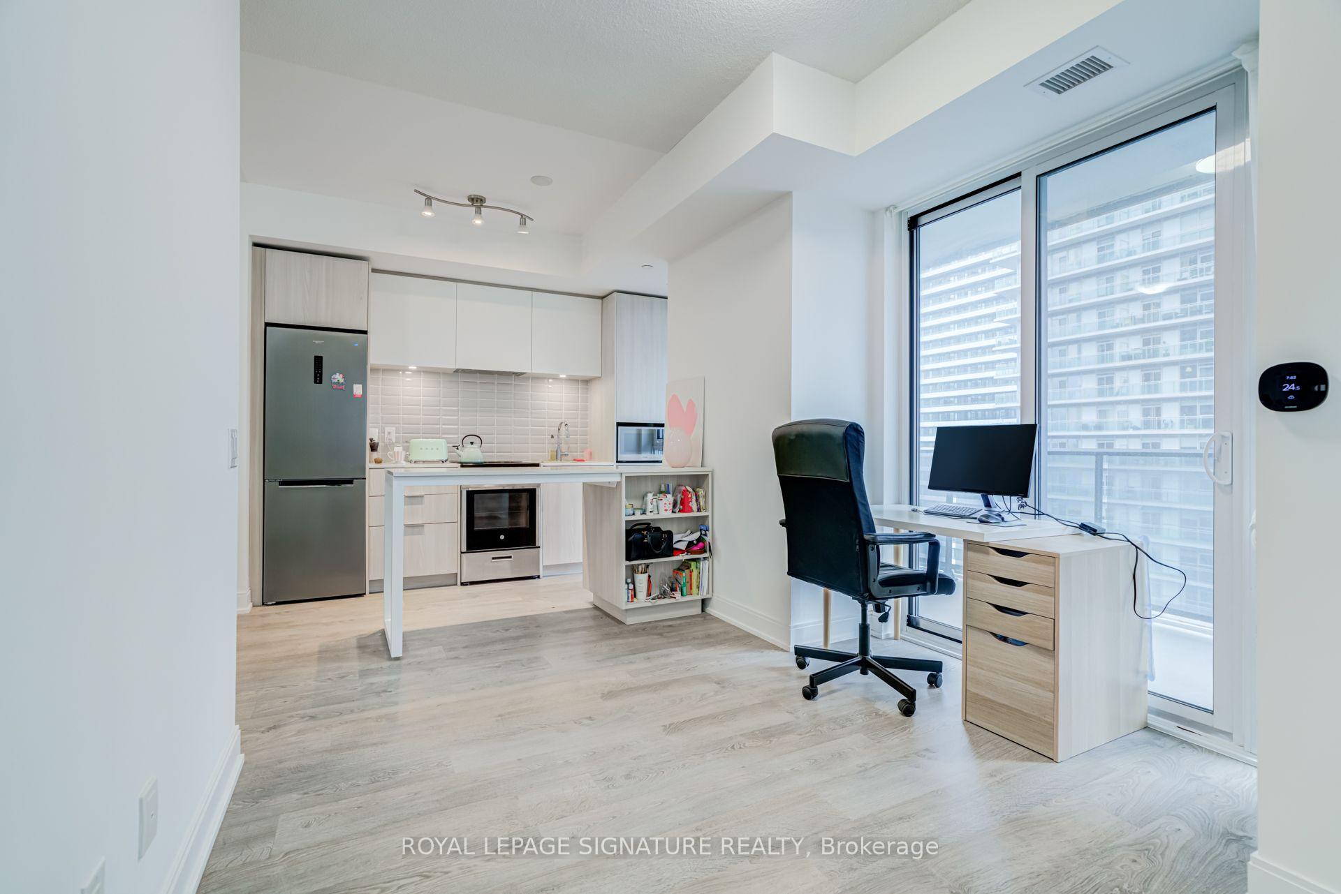 Photo 13 of Unit 1908, 70 Annie Craig Drive, Etobicoke, Mimico — HOMEH