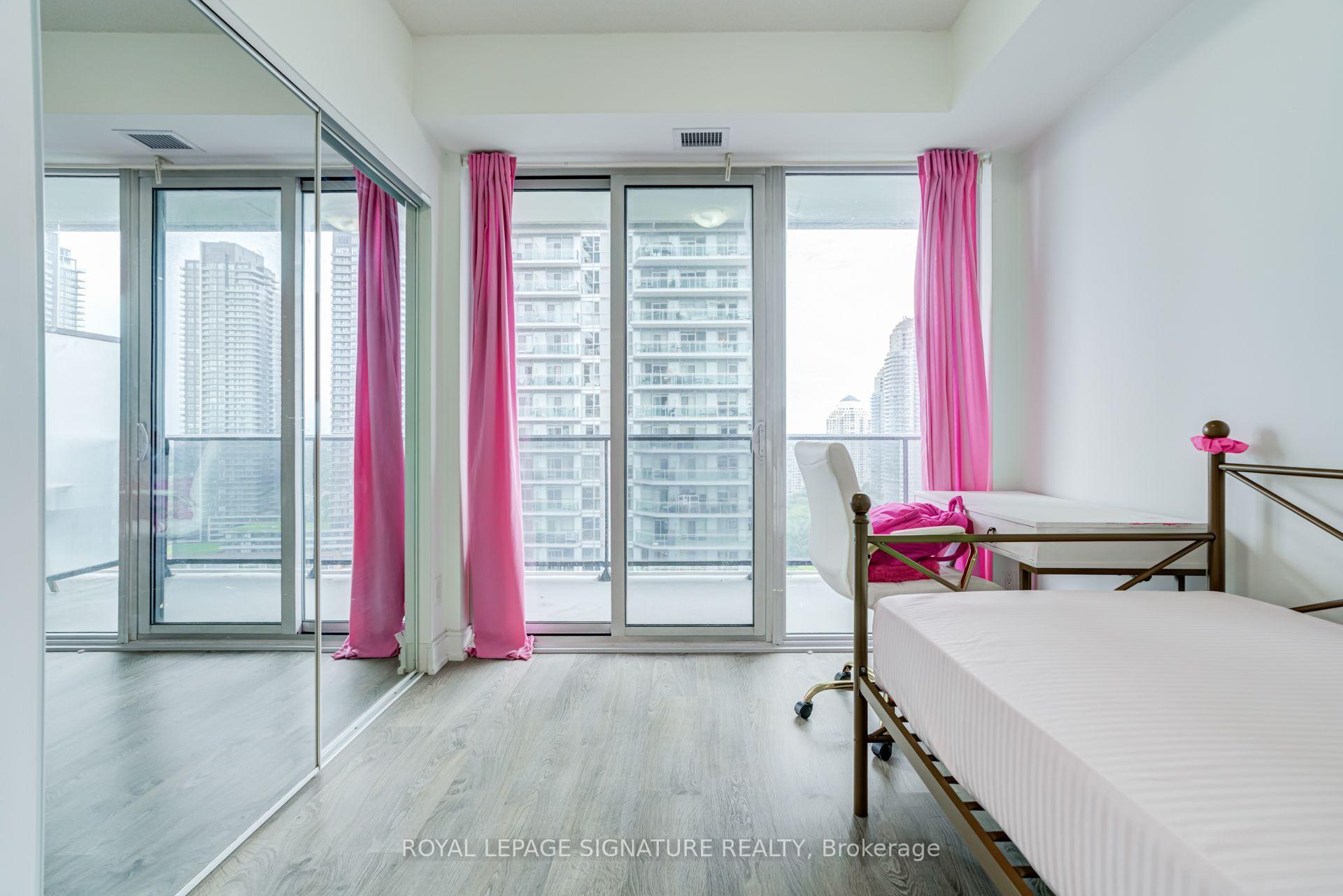 Photo 15 of Unit 1908, 70 Annie Craig Drive, Etobicoke, Mimico — HOMEH