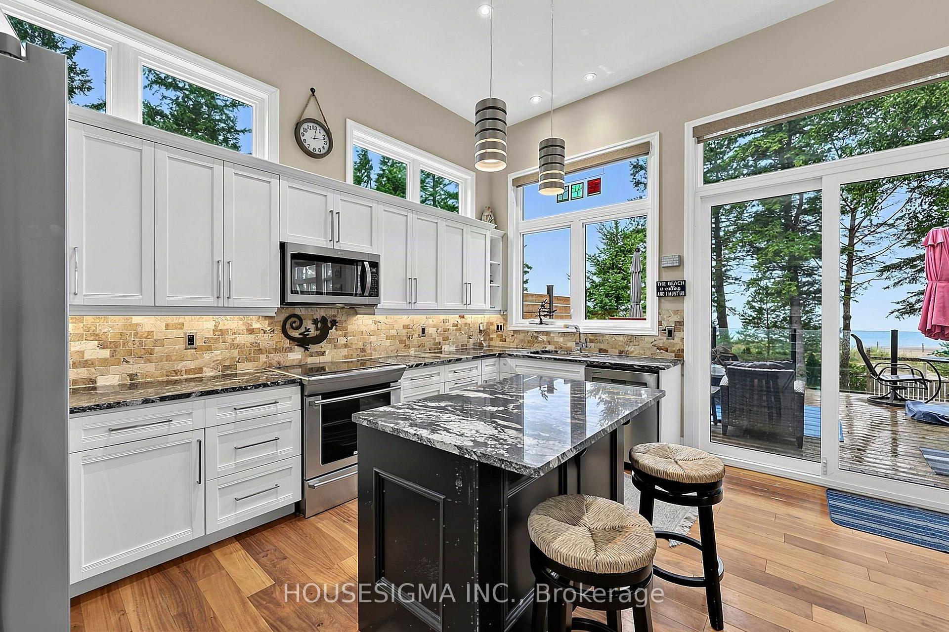 Photo 8 of 1046 River Road, Wasaga Beach — HOMEH