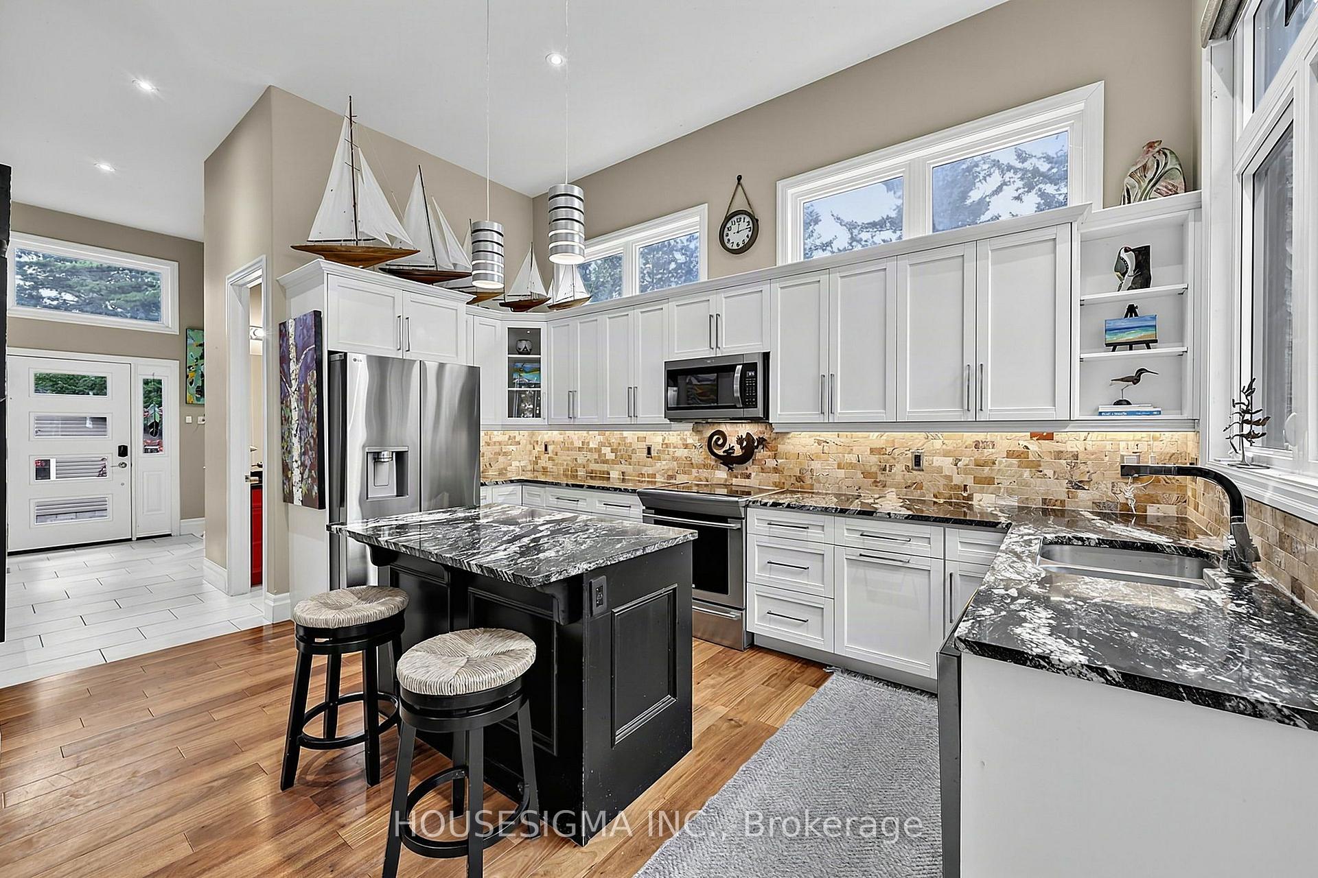 Photo 9 of 1046 River Road, Wasaga Beach — HOMEH