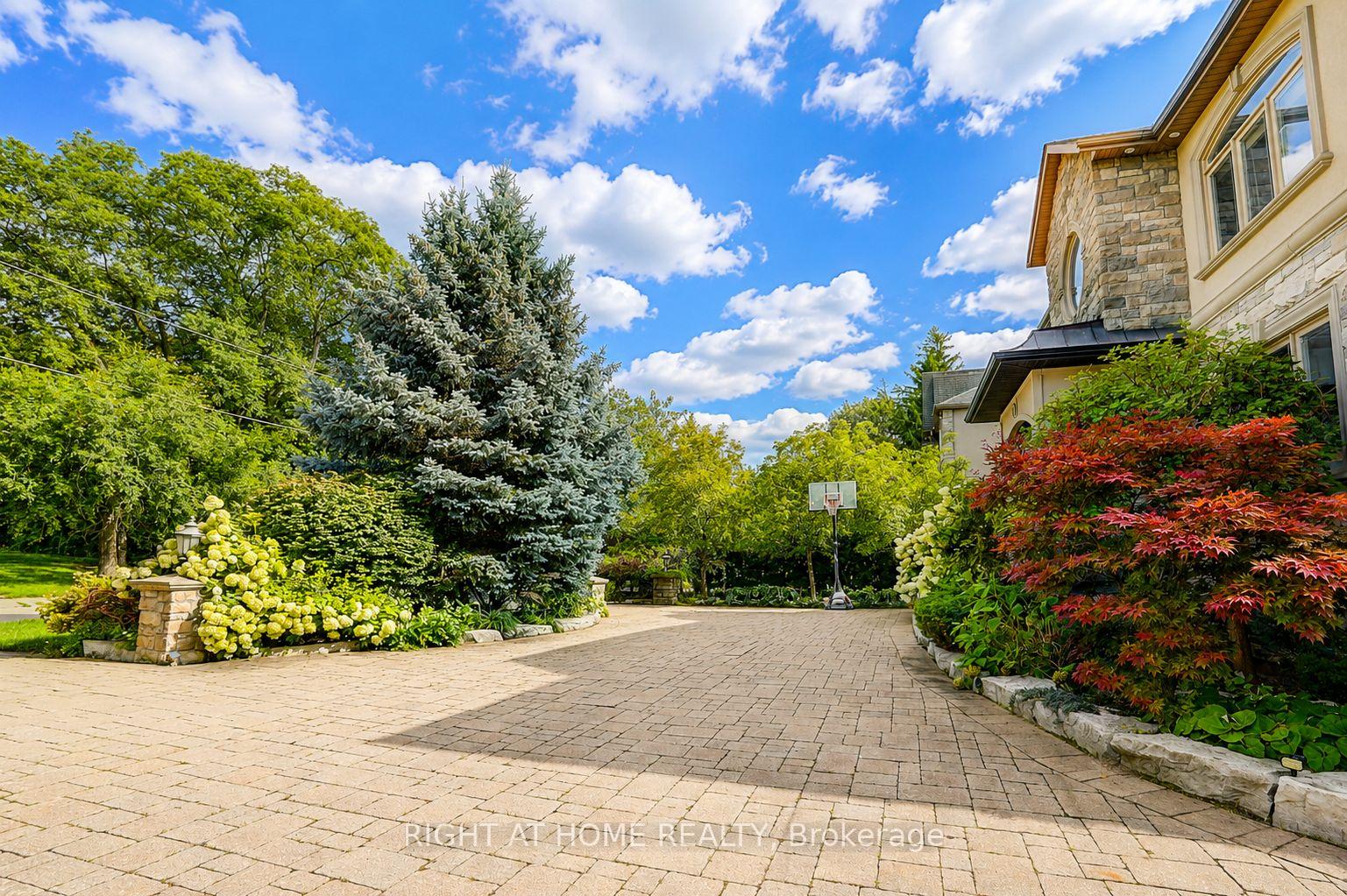 Photo 3 of 16 Fairview Avenue, Richmond Hill, South Richvale — HOMEH