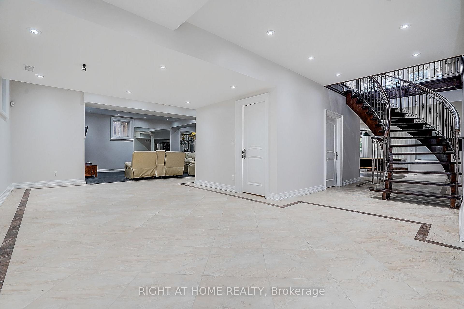 Photo 44 of 16 Fairview Avenue, Richmond Hill, South Richvale — HOMEH