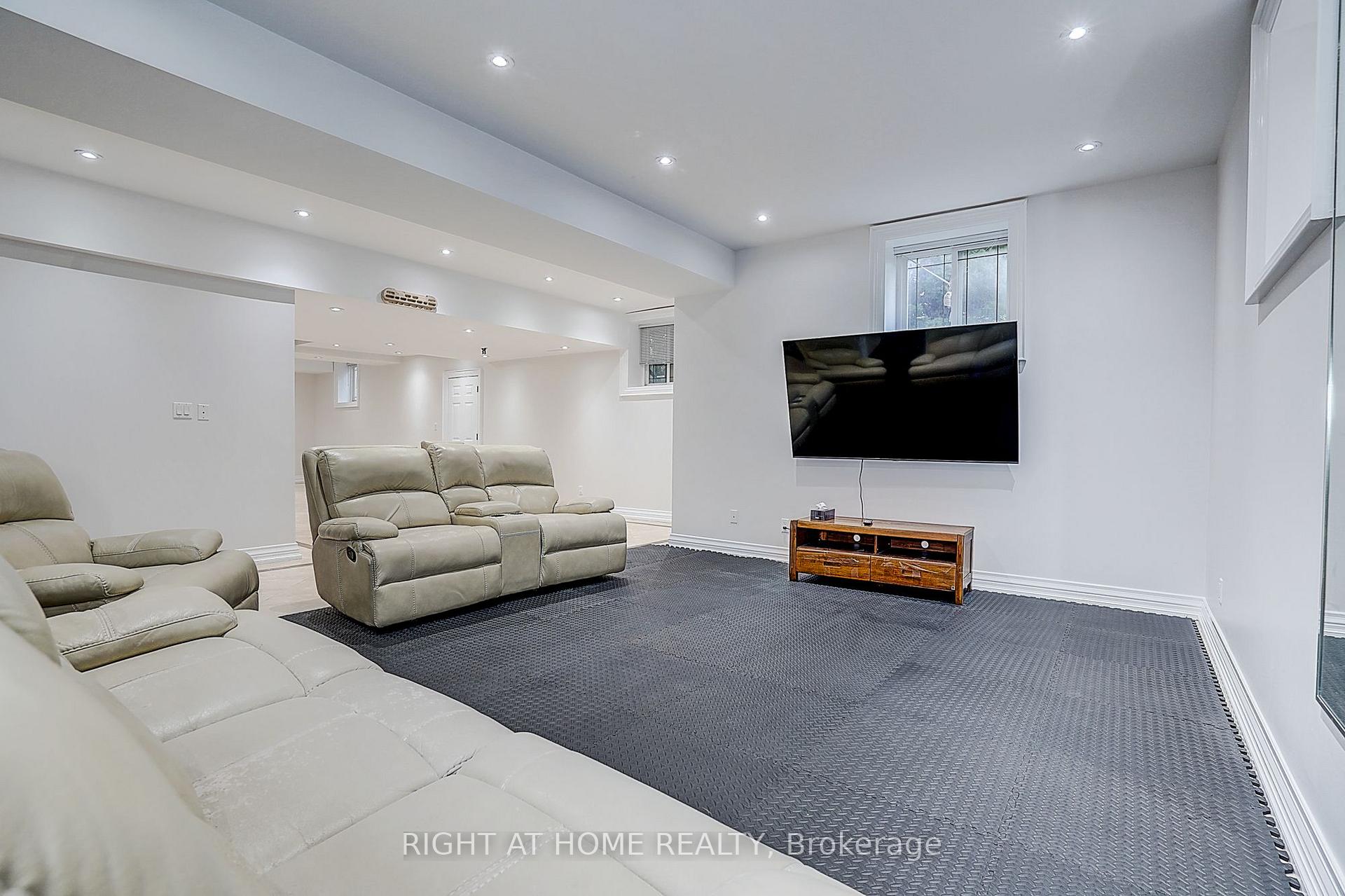 Photo 48 of 16 Fairview Avenue, Richmond Hill, South Richvale — HOMEH