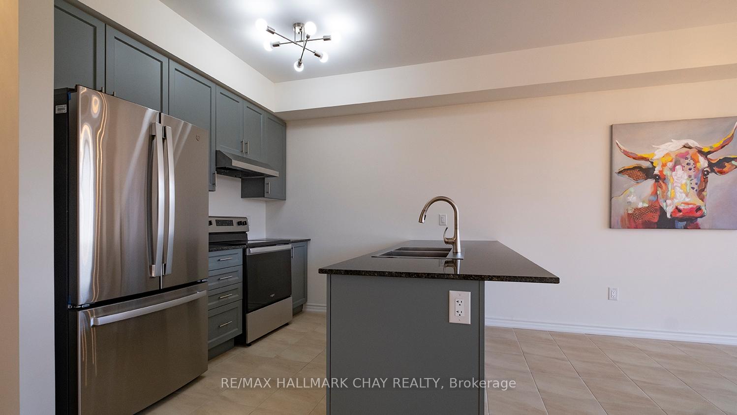 Photo 7 of 64 Hillcroft Way, Kawartha Lakes, Bobcaygeon — HOMEH