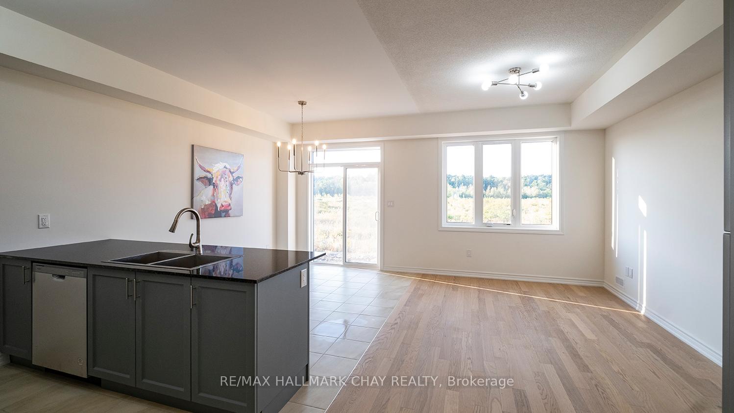 Photo 8 of 64 Hillcroft Way, Kawartha Lakes, Bobcaygeon — HOMEH
