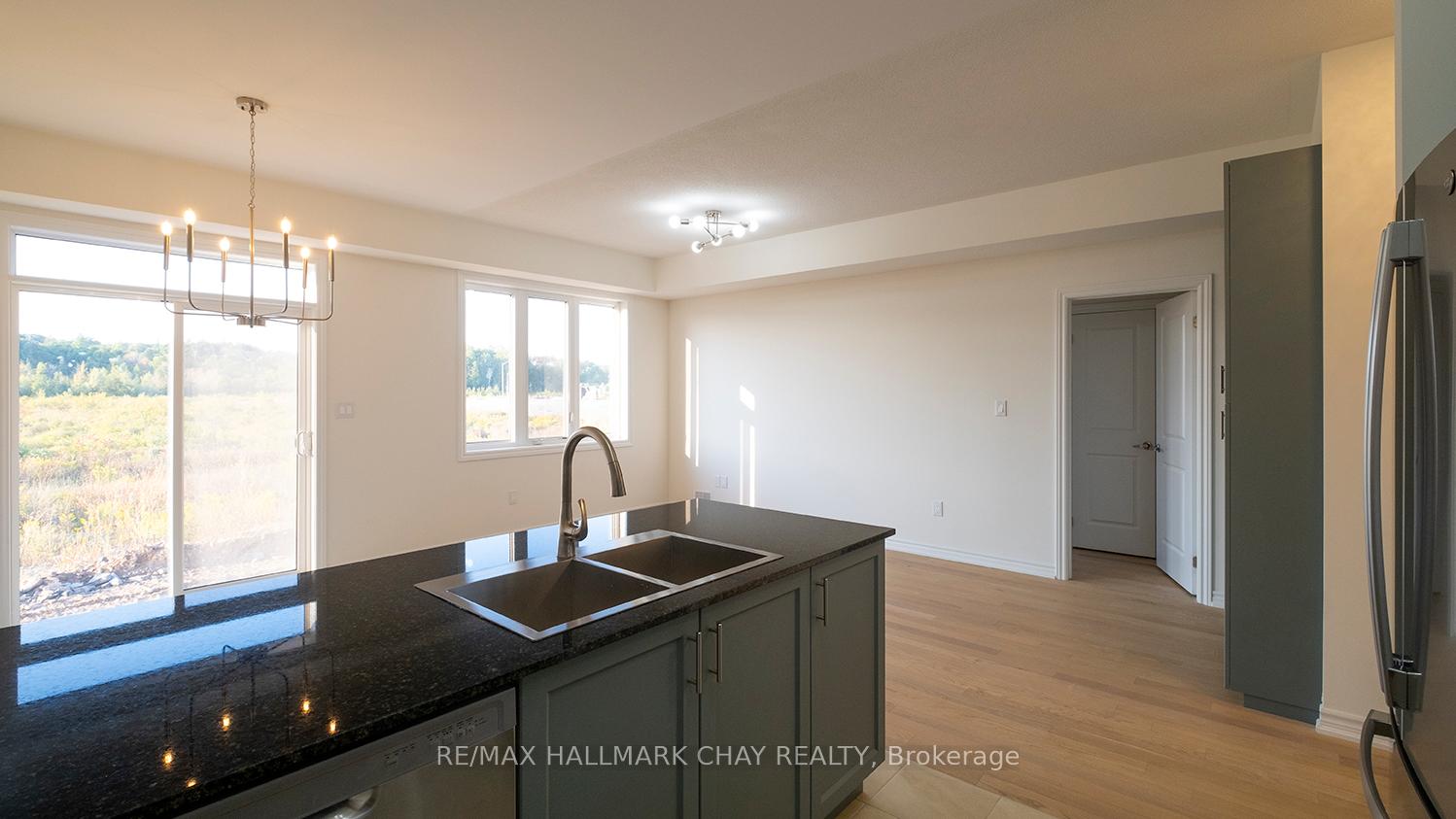 Photo 12 of 64 Hillcroft Way, Kawartha Lakes, Bobcaygeon — HOMEH