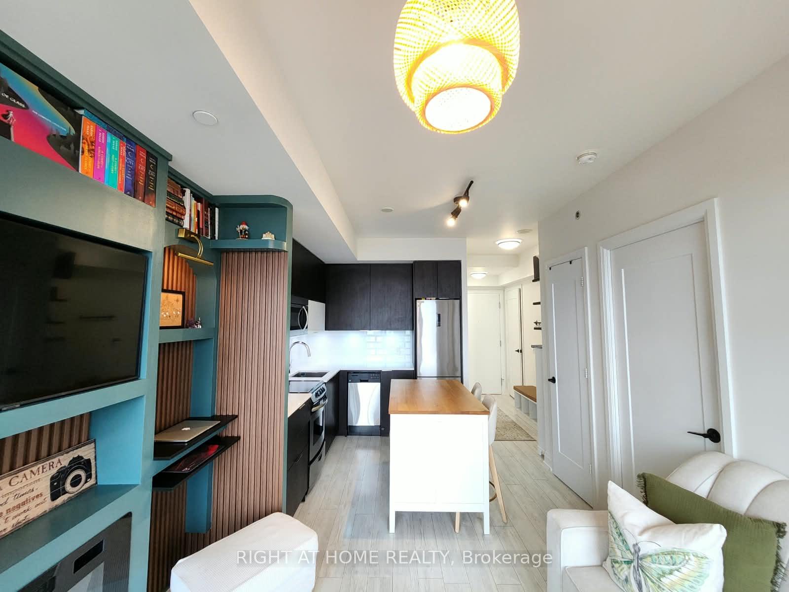 Photo 7 of Unit 608, 56 Annie Craig Drive, Etobicoke, Mimico — HOMEH