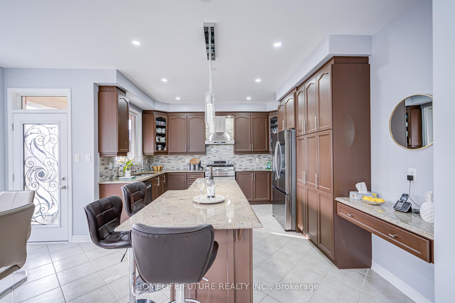 Photo 16 of 342 Laundon Terrace, Milton, Scott — HOMEH