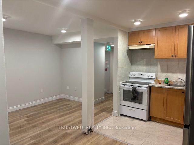 Photo 1 of Unit A6, 14810 Yonge Street, Aurora, Aurora Highlands — HOMEH