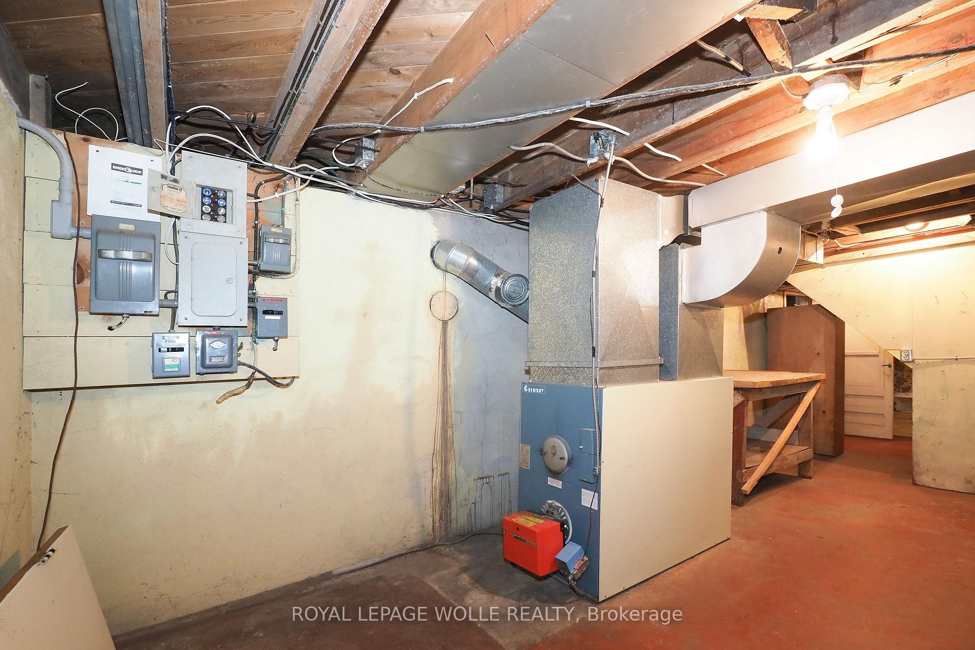 Photo 27 of 12 Oakwood Avenue, Kitchener, Fairfield — HOMEH