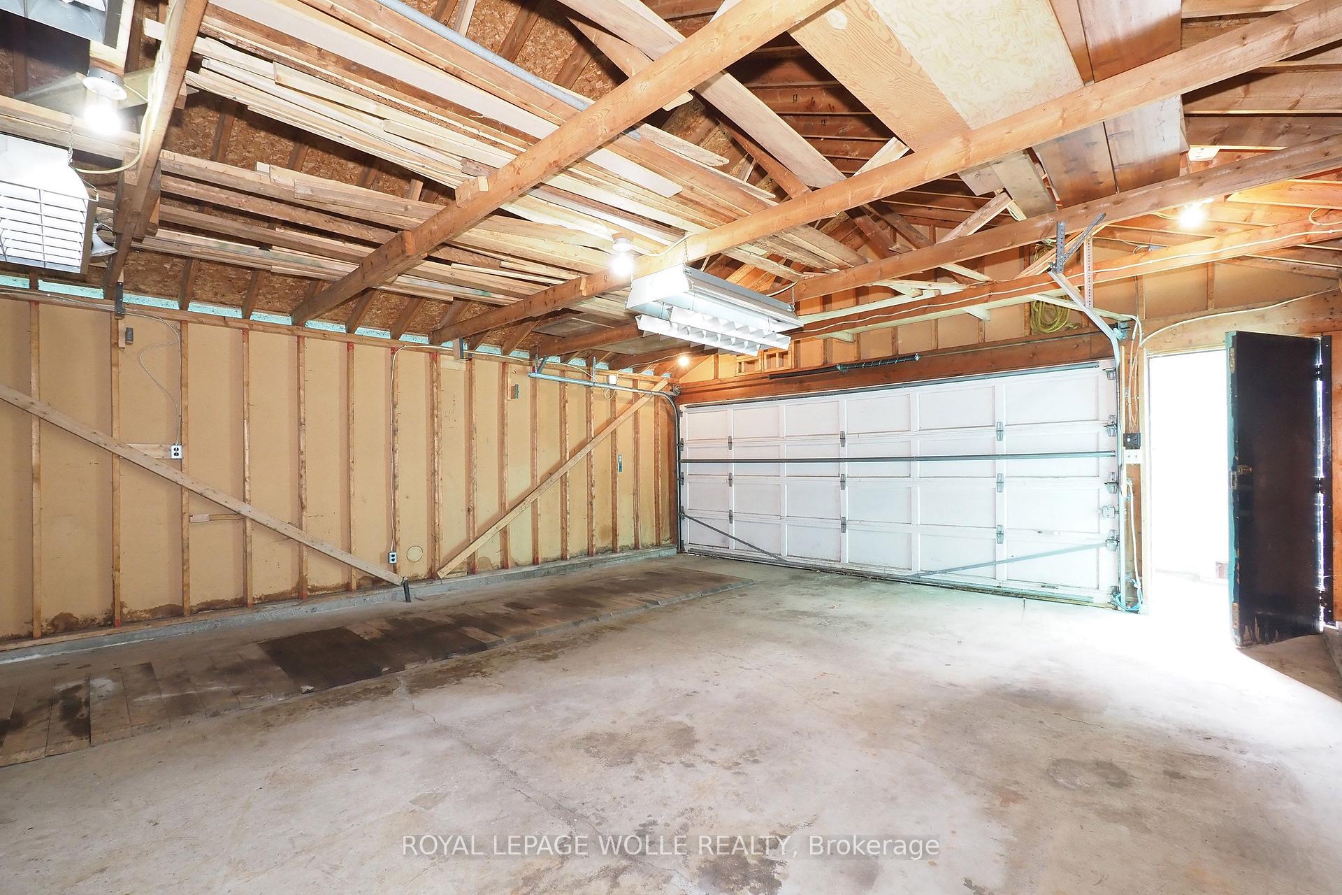 Photo 38 of 12 Oakwood Avenue, Kitchener, Fairfield — HOMEH
