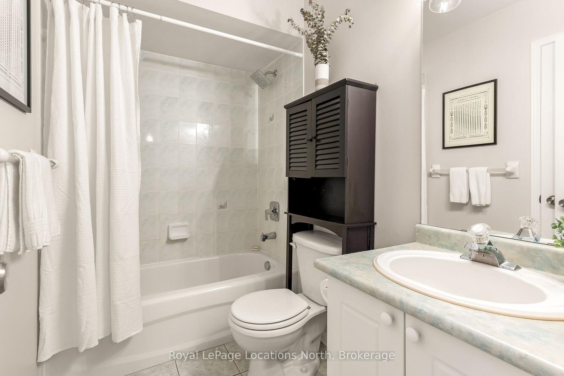 Photo 20 of Unit 17, 35 Sundial Court, Collingwood — HOMEH