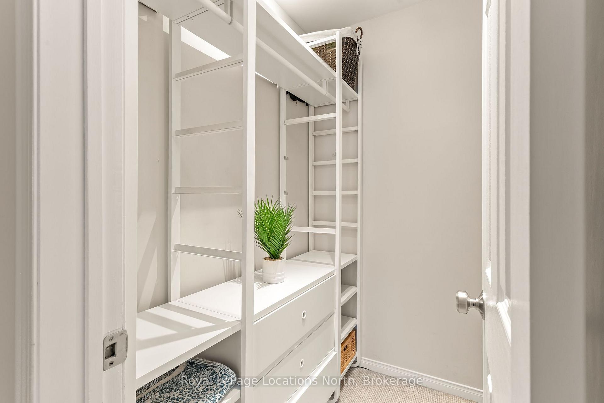 Photo 24 of Unit 17, 35 Sundial Court, Collingwood — HOMEH