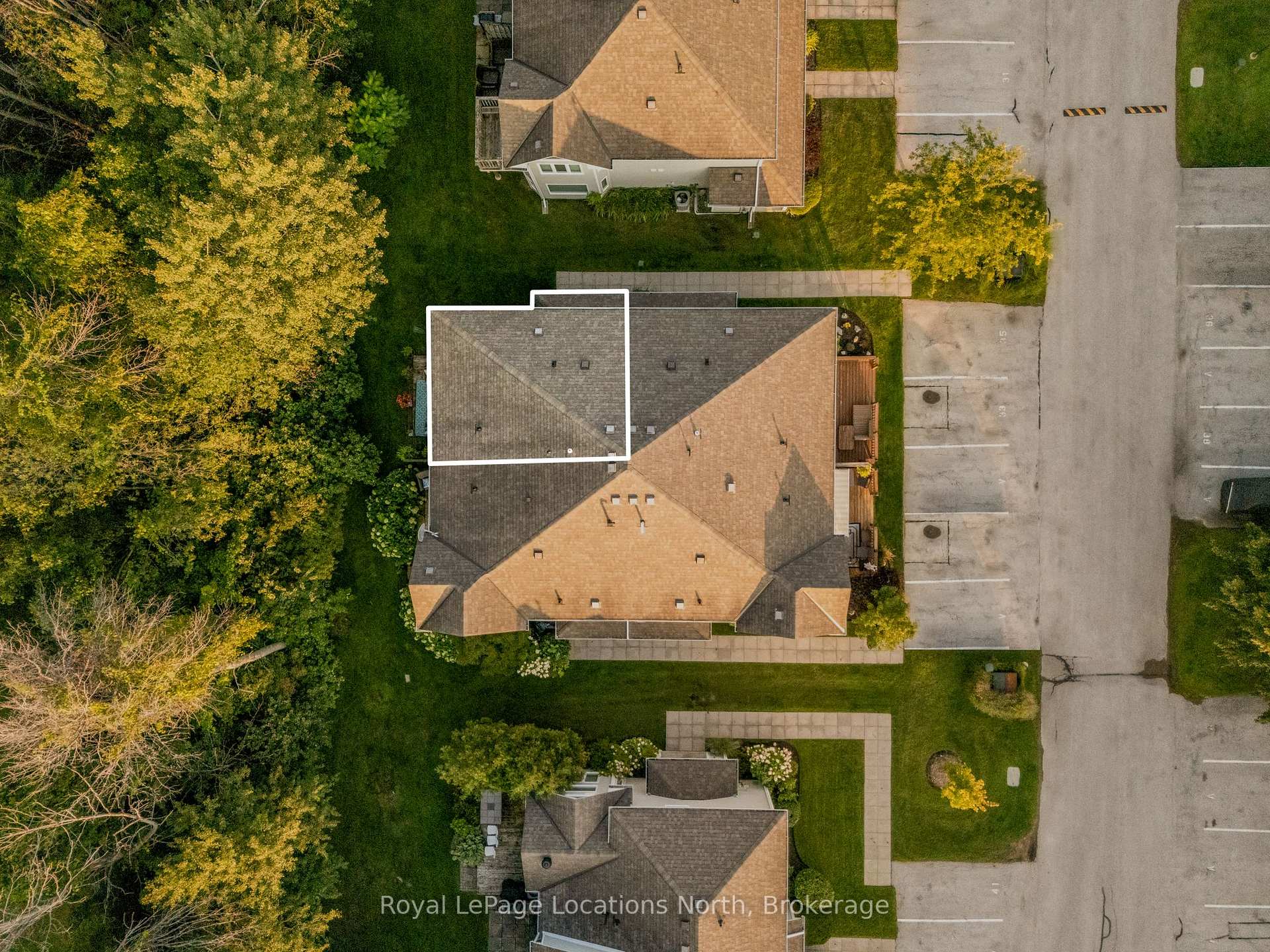 Photo 29 of Unit 17, 35 Sundial Court, Collingwood — HOMEH