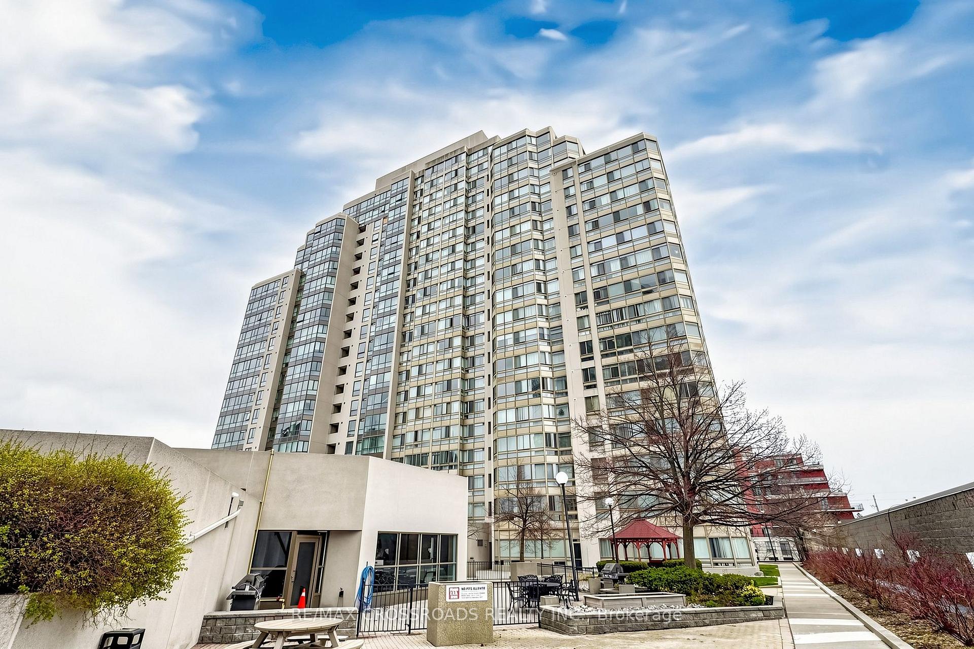 Photo 2 of Unit 511, 3233 Eglinton Avenue E, Scarborough, Scarborough Village — HOMEH