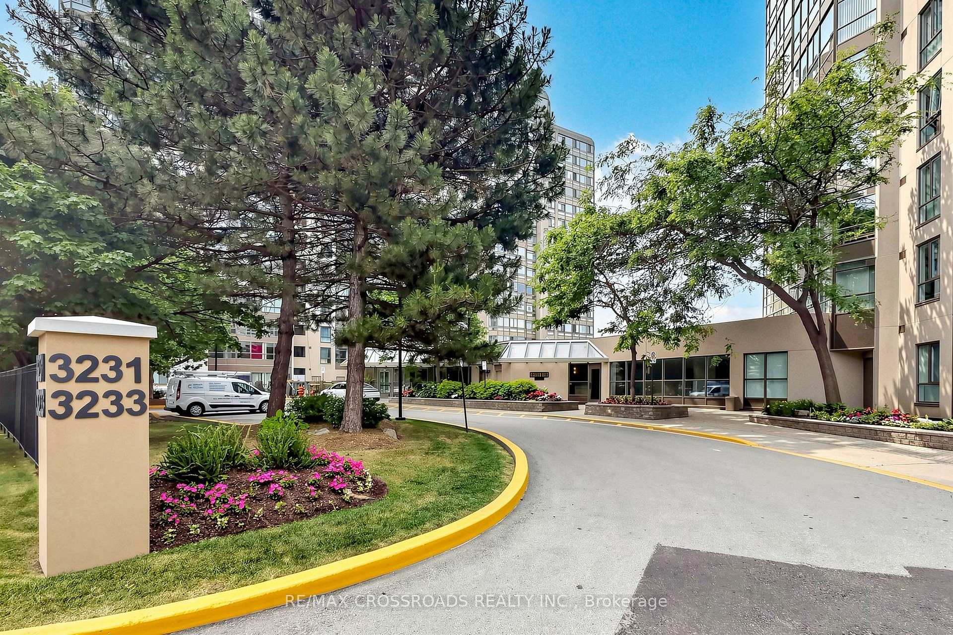 Photo 4 of Unit 511, 3233 Eglinton Avenue E, Scarborough, Scarborough Village — HOMEH