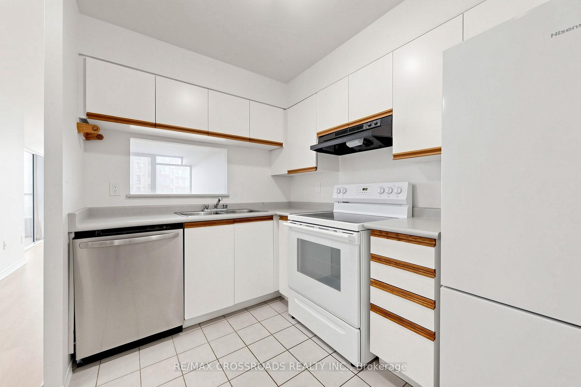 Photo 15 of Unit 511, 3233 Eglinton Avenue E, Scarborough, Scarborough Village — HOMEH