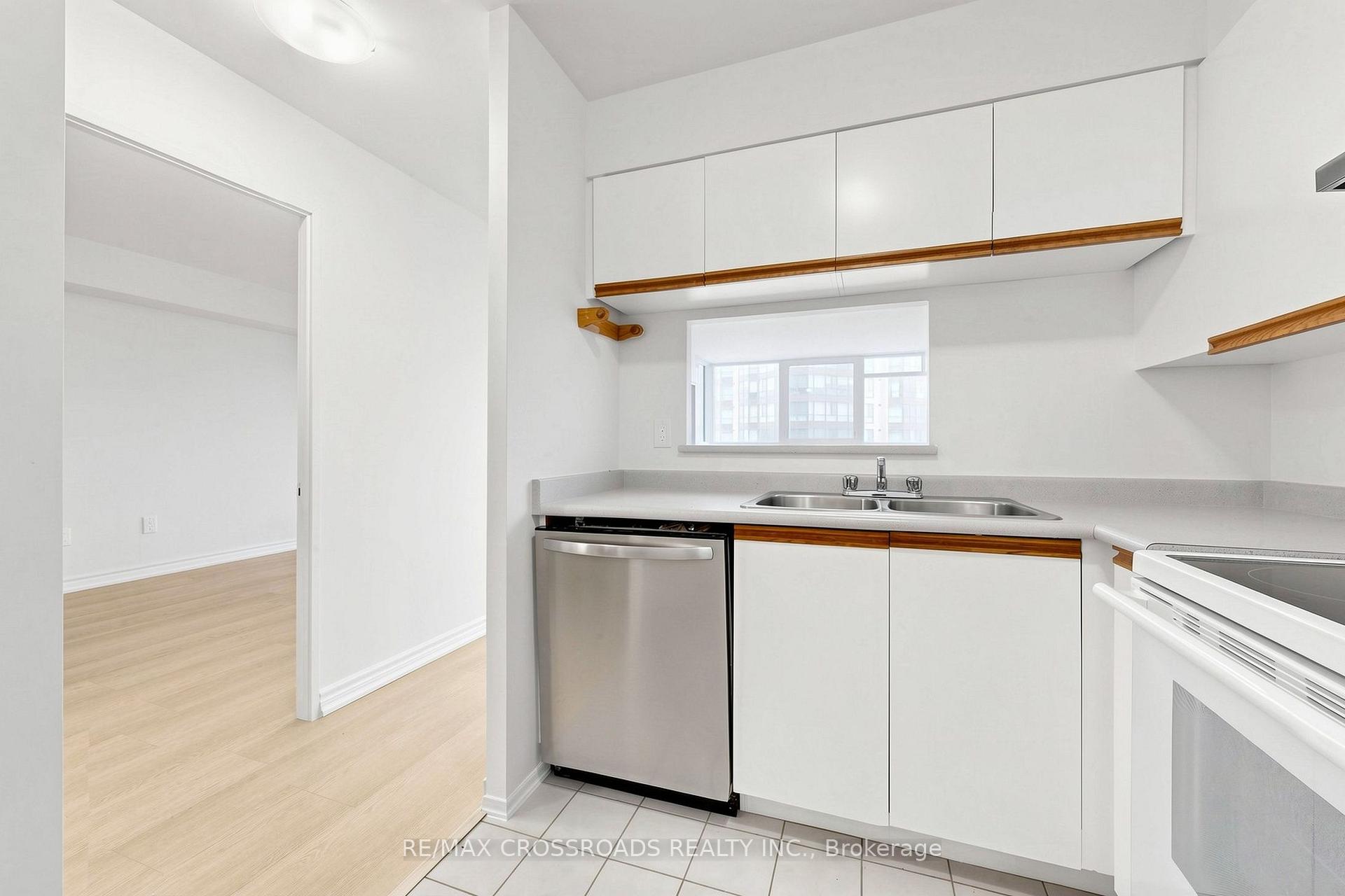 Photo 17 of Unit 511, 3233 Eglinton Avenue E, Scarborough, Scarborough Village — HOMEH