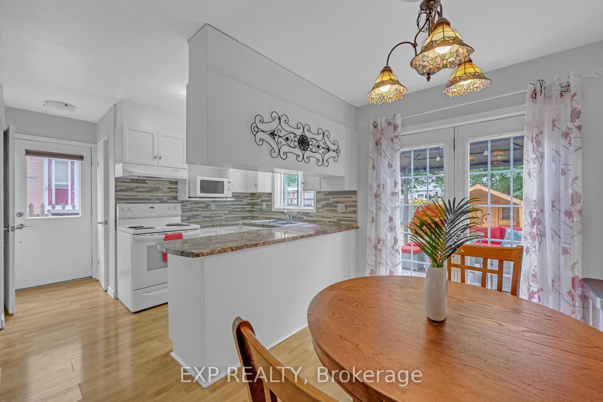 Photo 8 of 220 Scott Road, Cambridge, Silver Heights — HOMEH