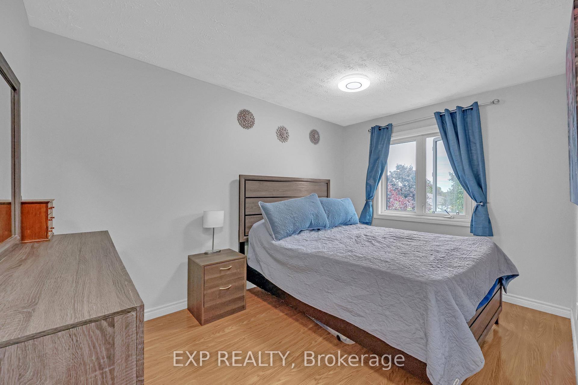 Photo 13 of 220 Scott Road, Cambridge, Silver Heights — HOMEH