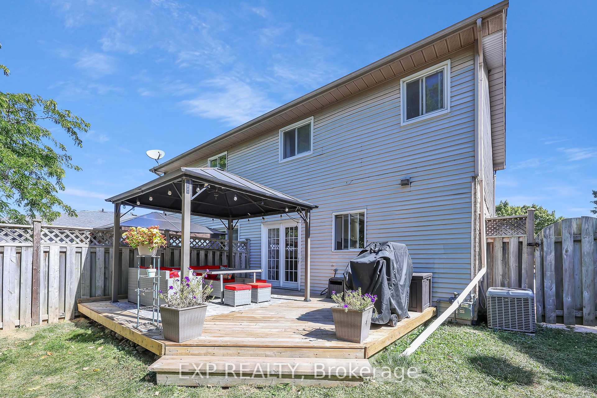 Photo 21 of 220 Scott Road, Cambridge, Silver Heights — HOMEH