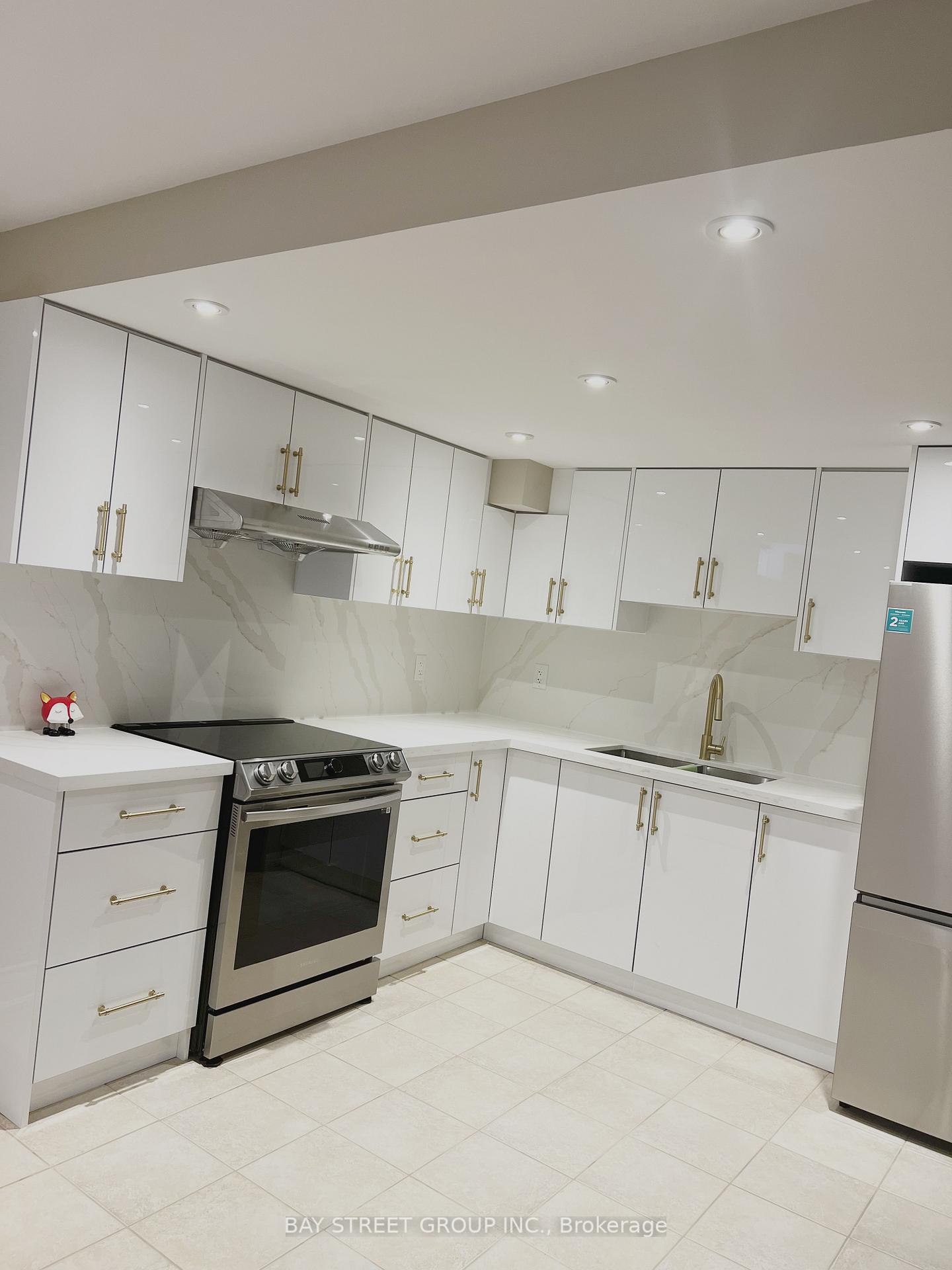 Photo 13 of Bsmt 96 Preston Hill Crescent, Vaughan, Patterson — HOMEH