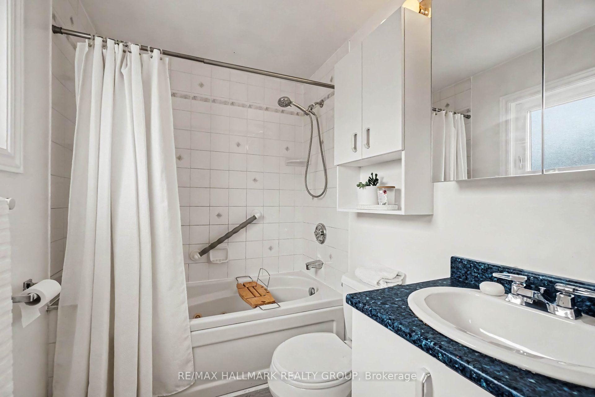 Photo 20 of 1236 Amesbrooke Drive, Ottawa, Copeland Park — HOMEH
