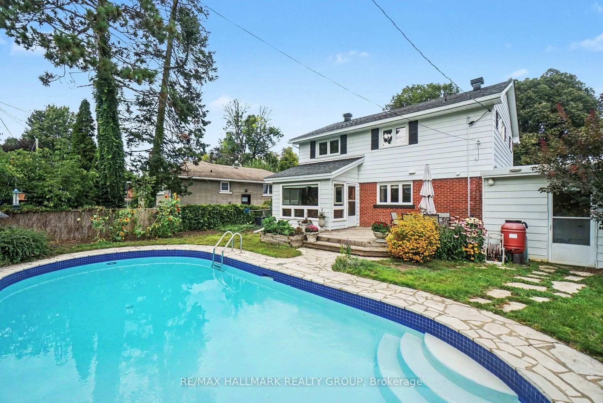 Photo 22 of 1236 Amesbrooke Drive, Ottawa, Copeland Park — HOMEH