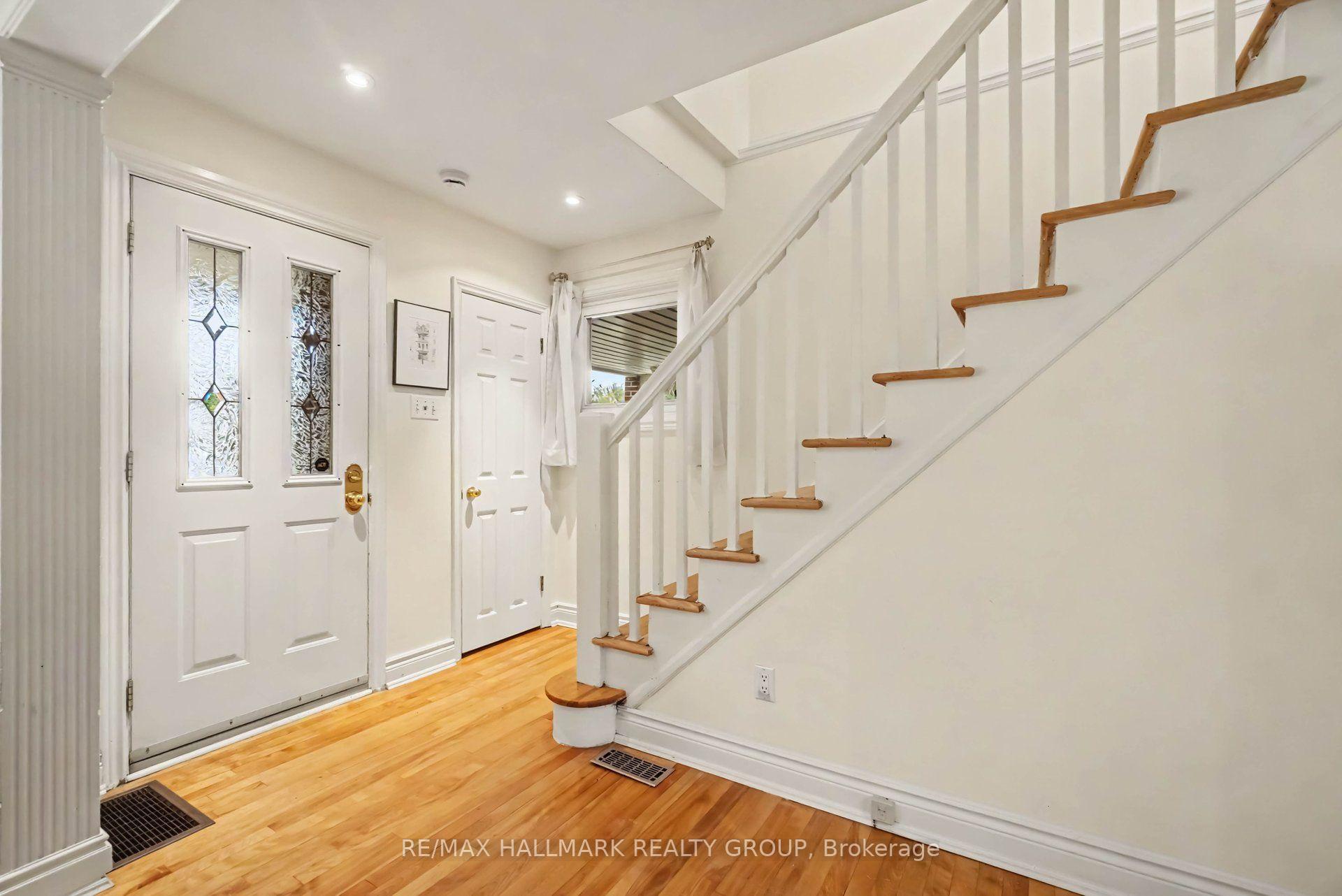 Photo 29 of 1236 Amesbrooke Drive, Ottawa, Copeland Park — HOMEH