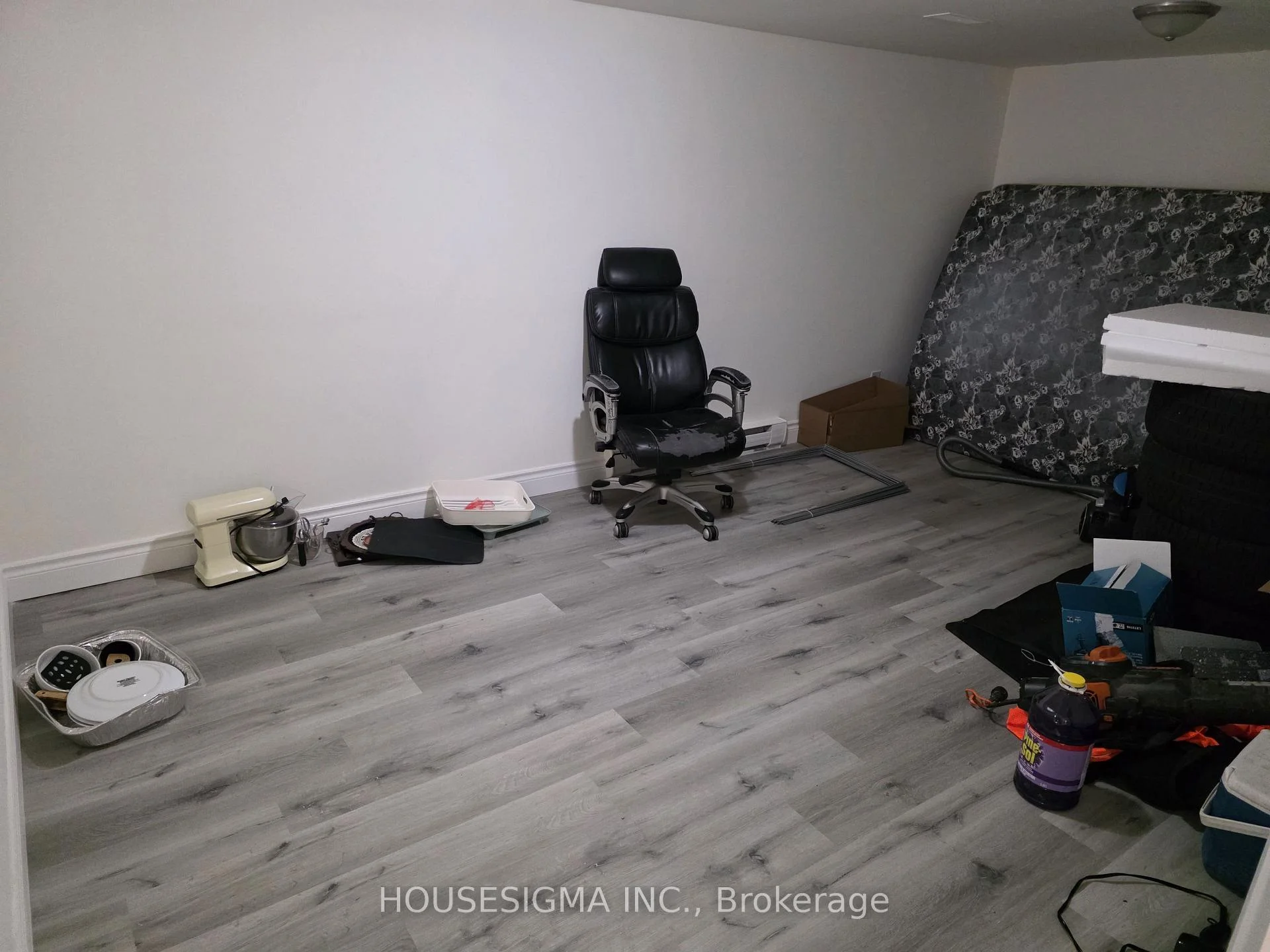 Photo 3 of Unit BSMT, 51 Axsmith Crescent, North York, Don Valley Village — HOMEH