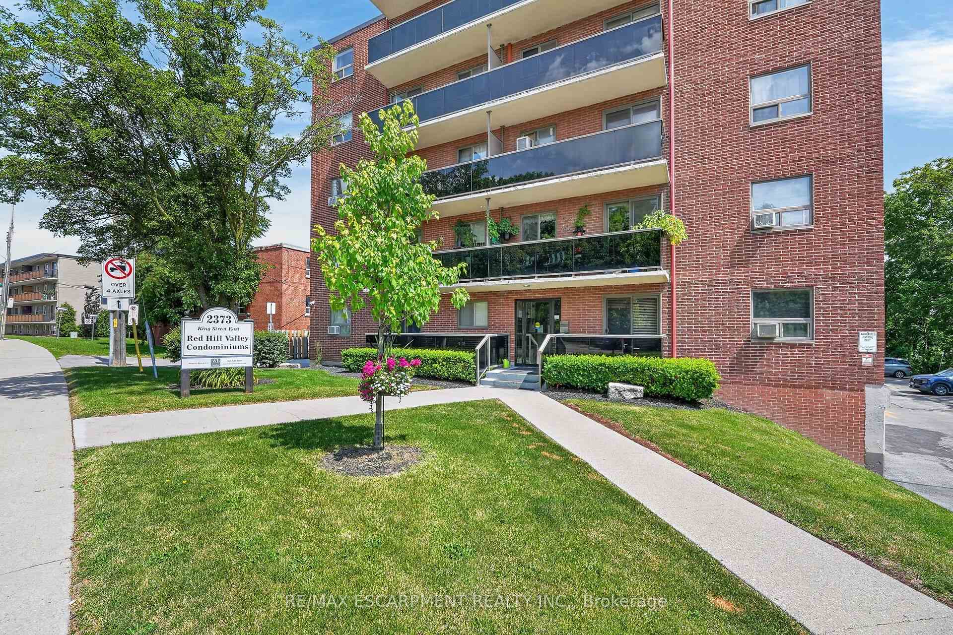Photo 2 of Unit 52, 2373 King Street E, Hamilton, Bartonville — HOMEH