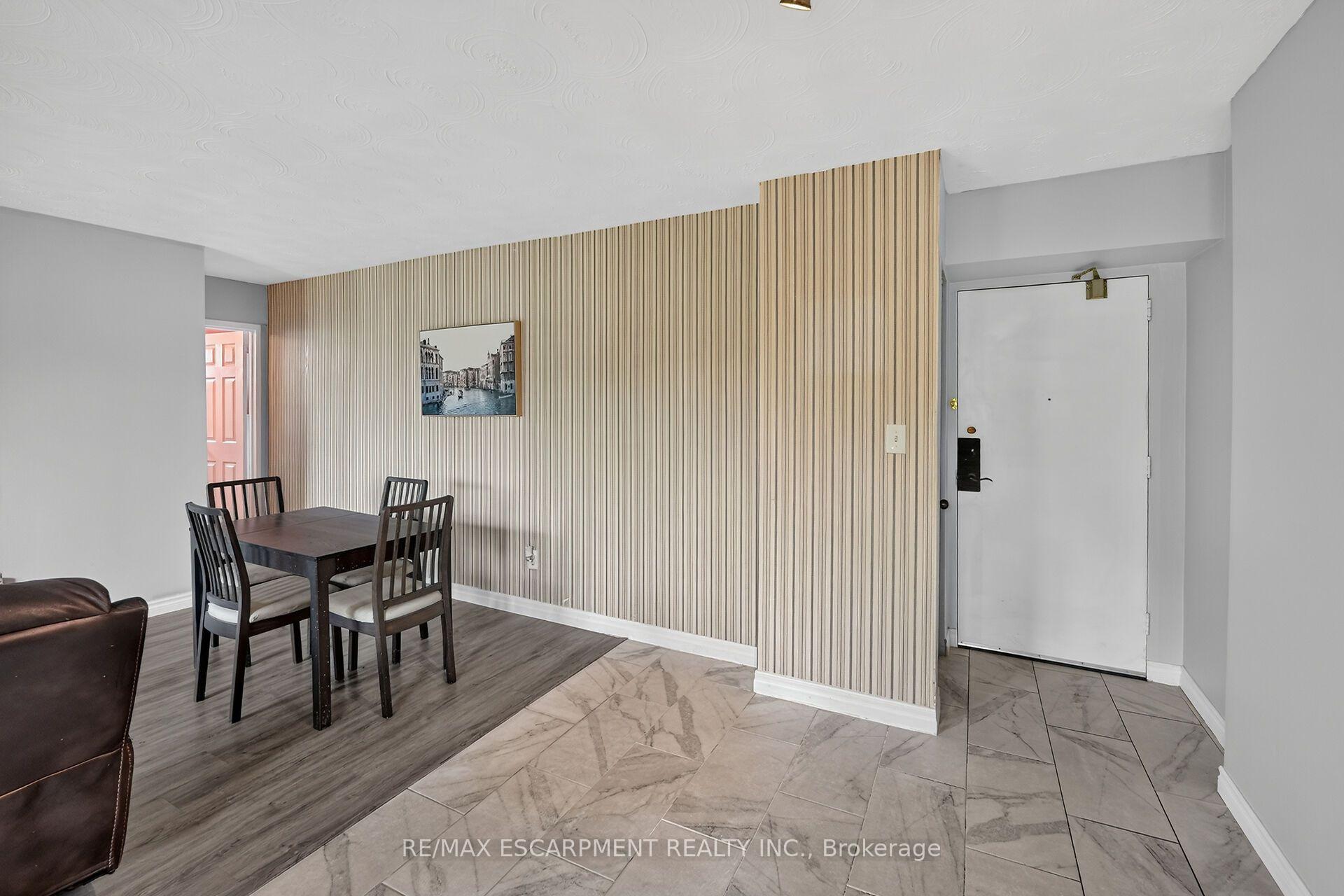 Photo 5 of Unit 52, 2373 King Street E, Hamilton, Bartonville — HOMEH