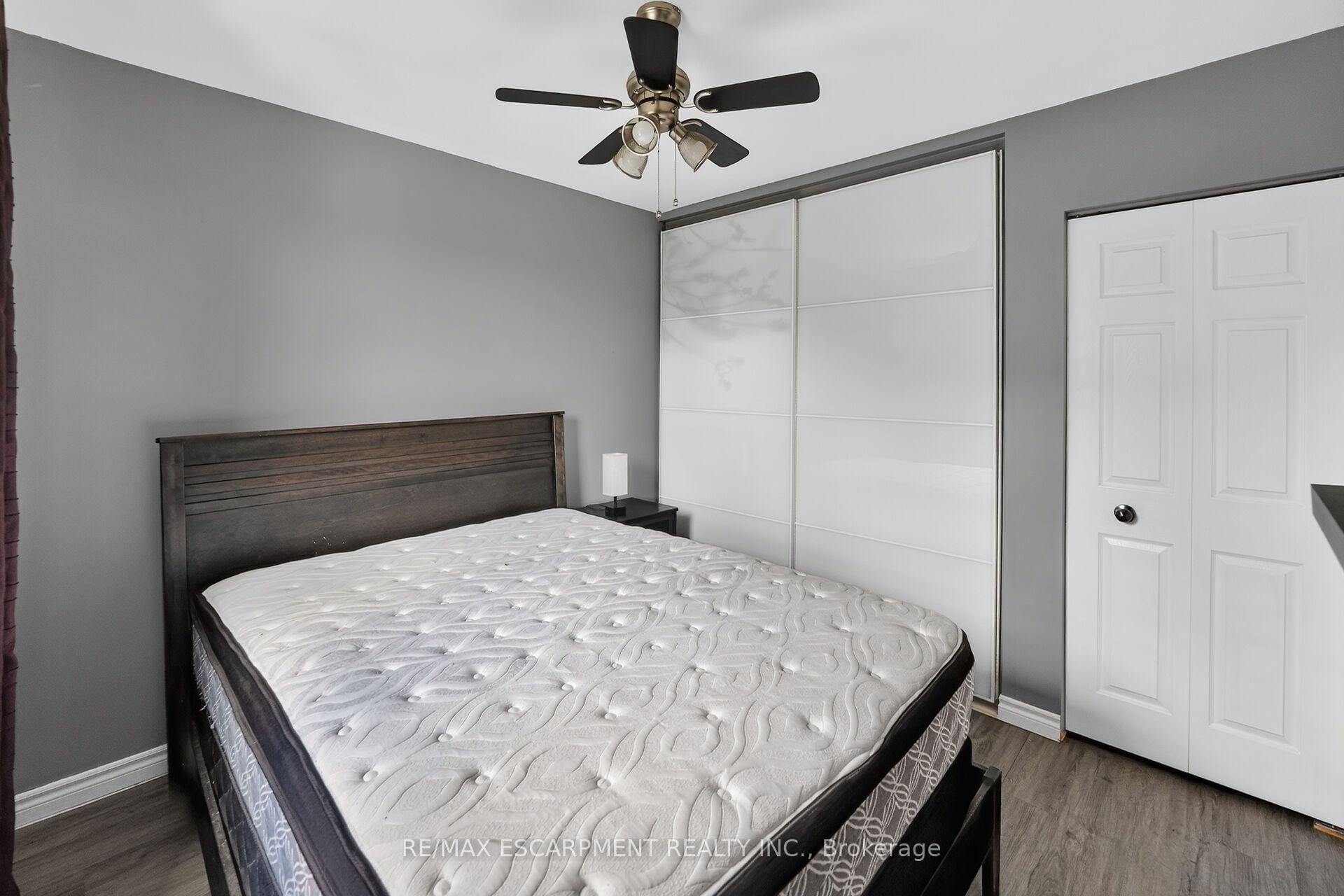 Photo 12 of Unit 52, 2373 King Street E, Hamilton, Bartonville — HOMEH