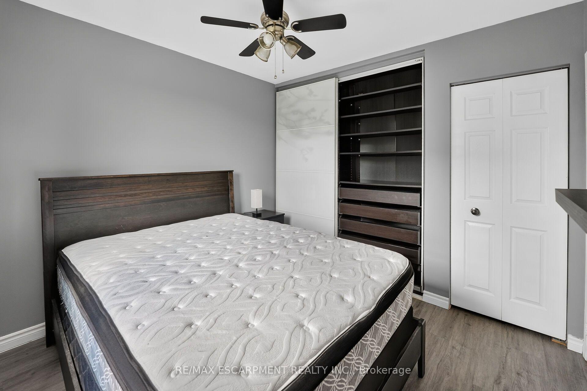 Photo 13 of Unit 52, 2373 King Street E, Hamilton, Bartonville — HOMEH